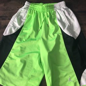 JORDAN SHORTS BRIGHT GREEN